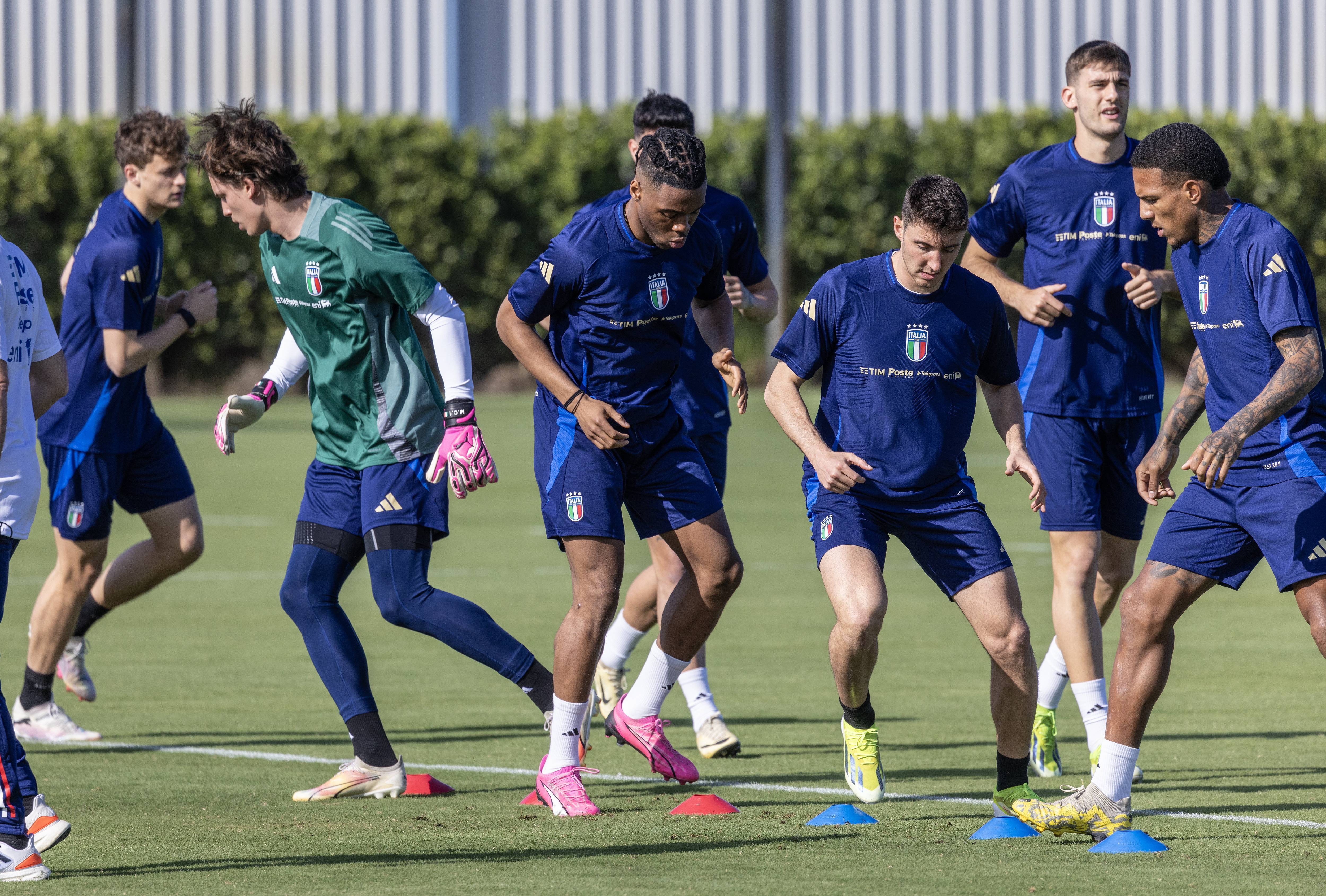 意大利球队在欧洲杯赛场上表现不佳 意大利球队在欧洲杯赛场上表现不佳