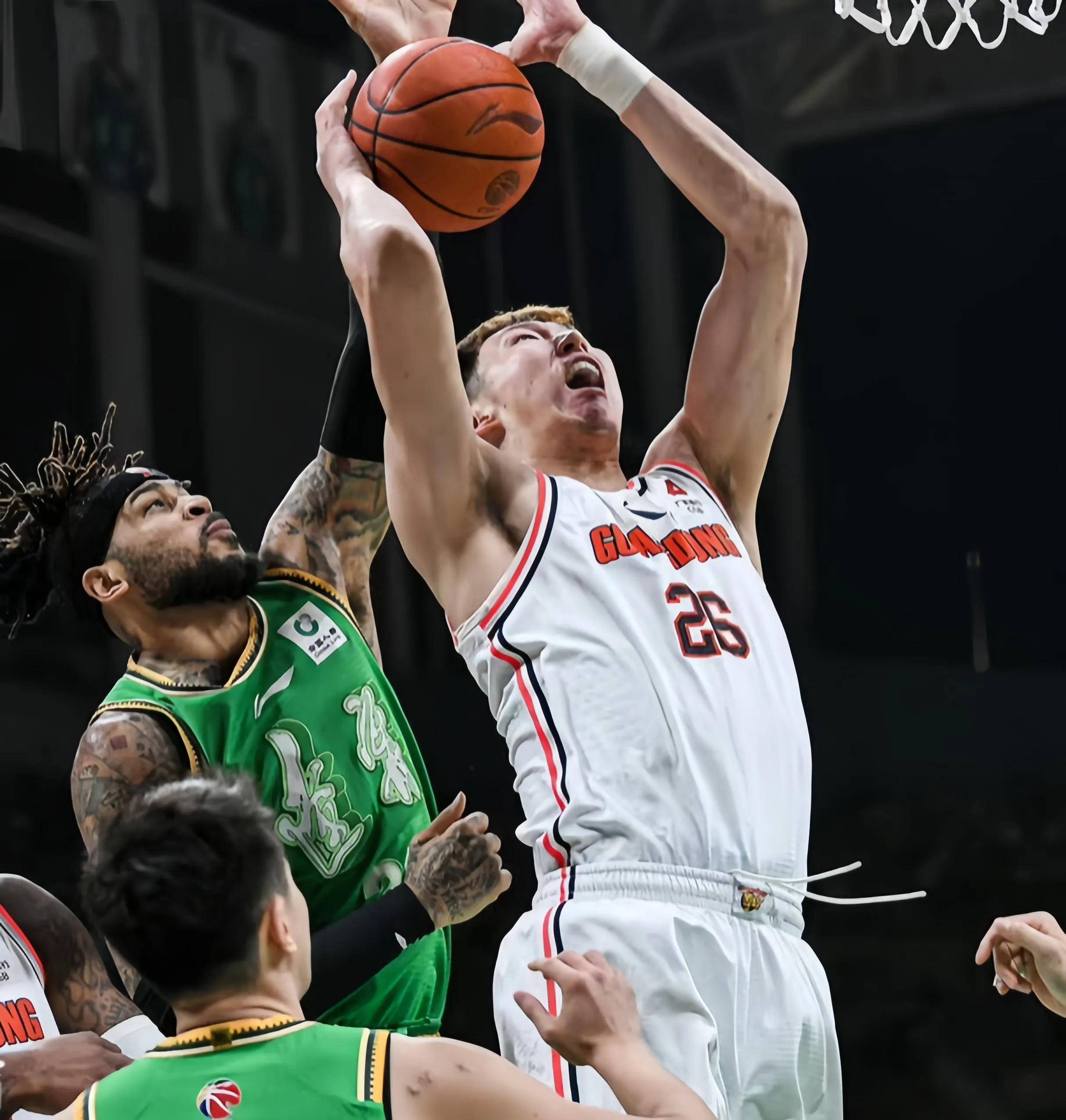 国内顶级篮球赛事备受球迷关注 国内顶级篮球赛事备受球迷关注