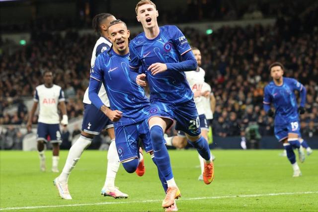 切尔西击败对手,稳固领先地位 切尔西击败对手,稳固领先地位